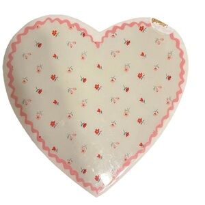 Shabby Chic Heart Shaped Floral Wooden Table Top Decor For Home & Countertops